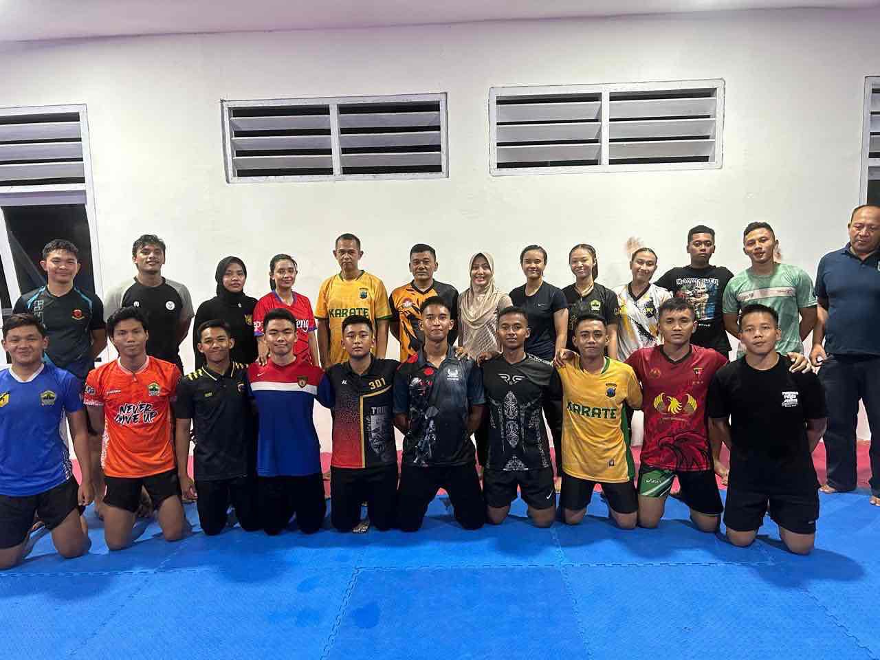 Latihan gabungan uji tanding dengan tim karate POLDA JATENG